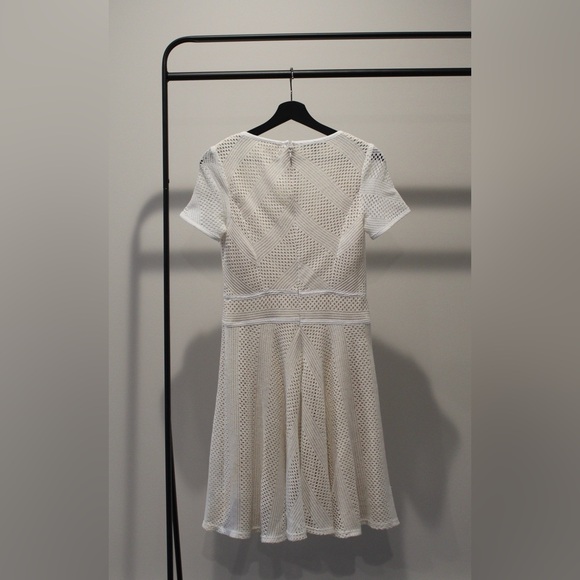 Nine West White & Cream Fit and Flare Dress Size 2 - Picture 2 of 3
